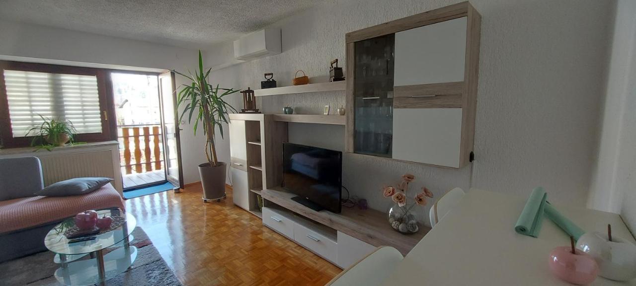 Apartma Pr' Ivani Miskorinovi Breginj Екстериор снимка